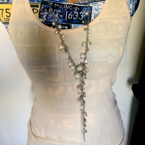 Beautiful long faux pearl and leaves necklace